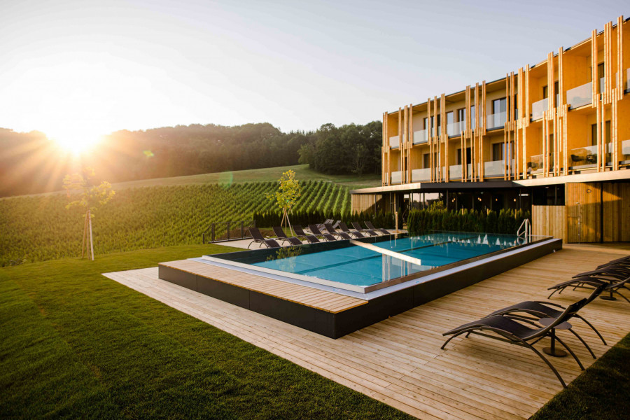 das ratscher landhaus mit infinitypool c karin bergmann ratscher landhaus 0