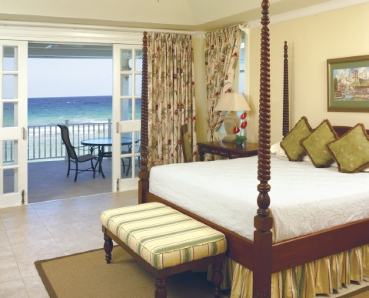 Hibiscus Suite Bedroom