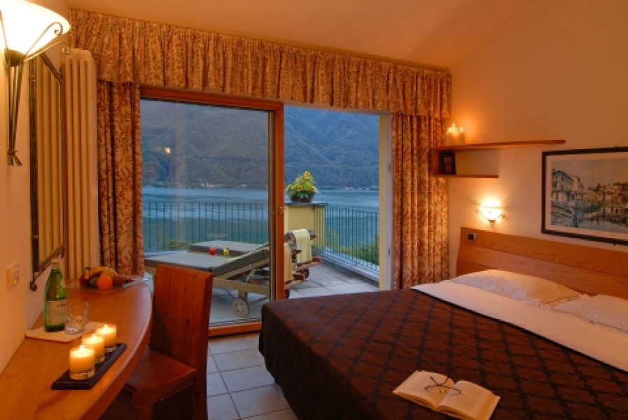 Lake View Deluxe Suite Schlafzimmer