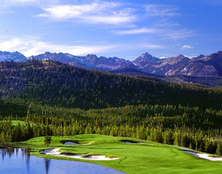 GolfHole15b