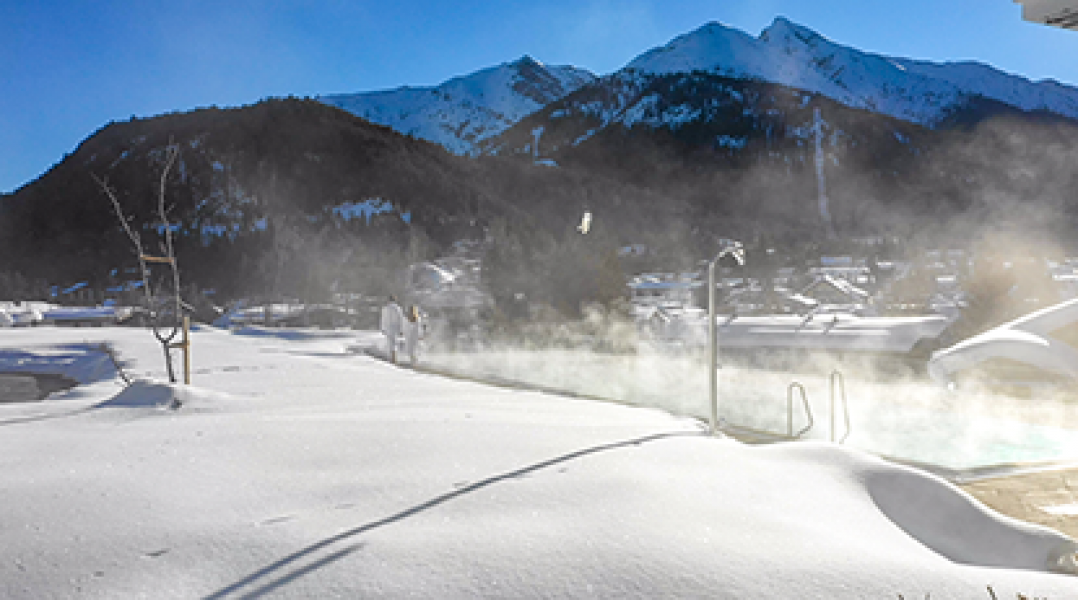 astoria resort winter03mk