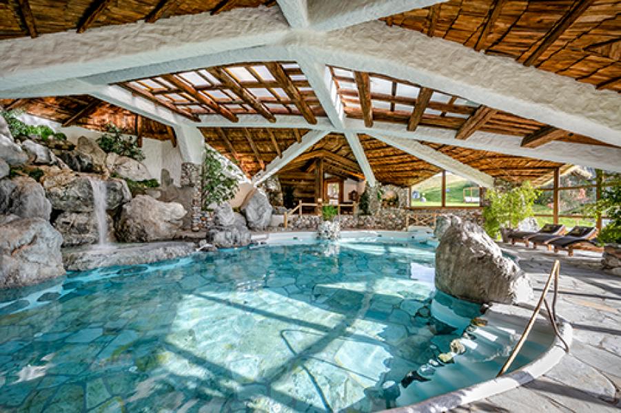 Bio und Wellnessresort Stanglwirt Felsenbad Copyright Gunter Standl