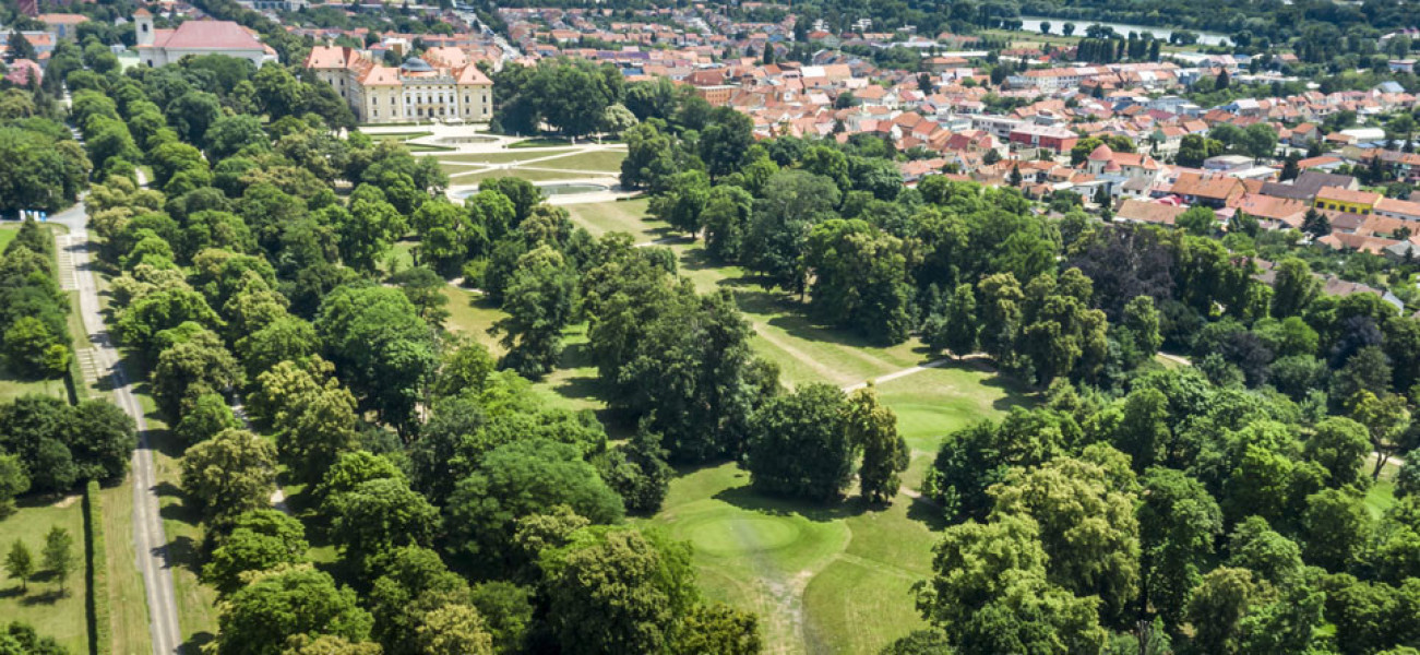 zámecká akademie 1