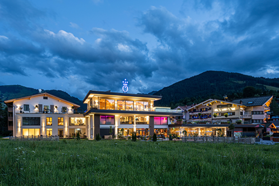 Aussenansicht Sommer Hochkoenigin 3