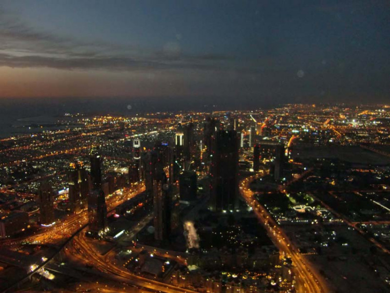 Dubai bei Nacht vom Top2