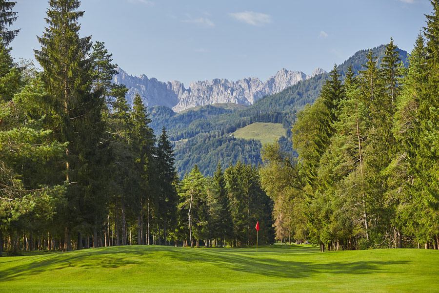 Loch 14 golf.at