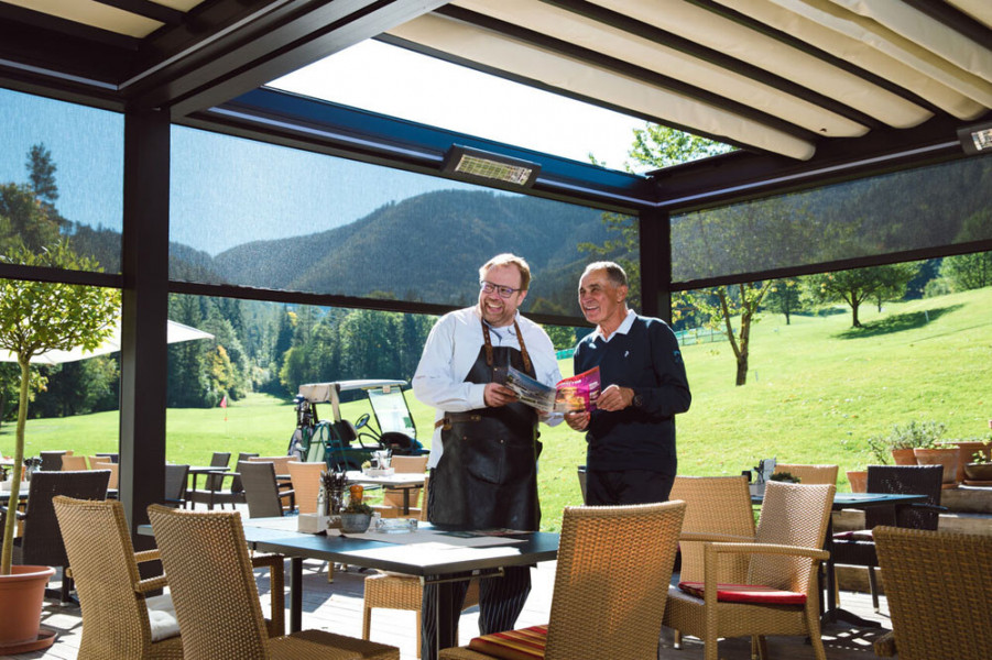 Die Hausherrn Claus Curn und Franz Wittmann