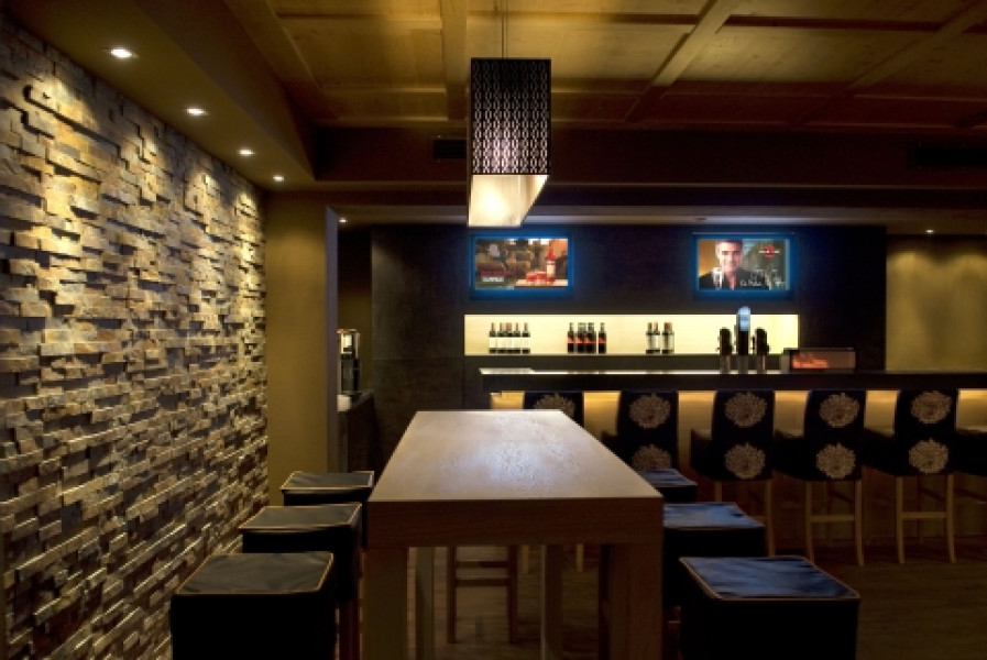 Living Max Bar