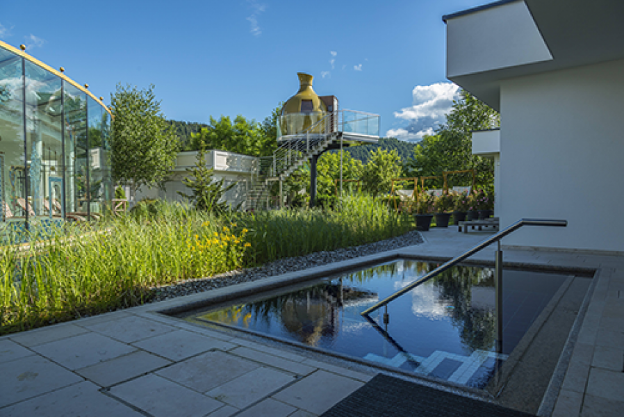 kuglsauna mit tauchbecken c hubert bernard peternhof3