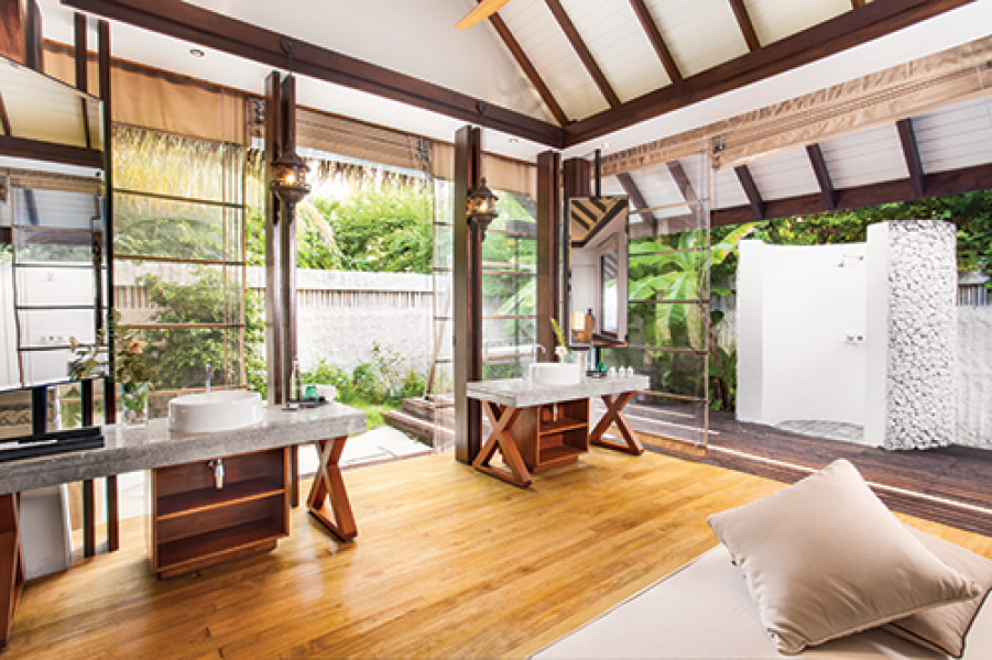 Jumeirah Vittaveli Beach Villa Bathroom
