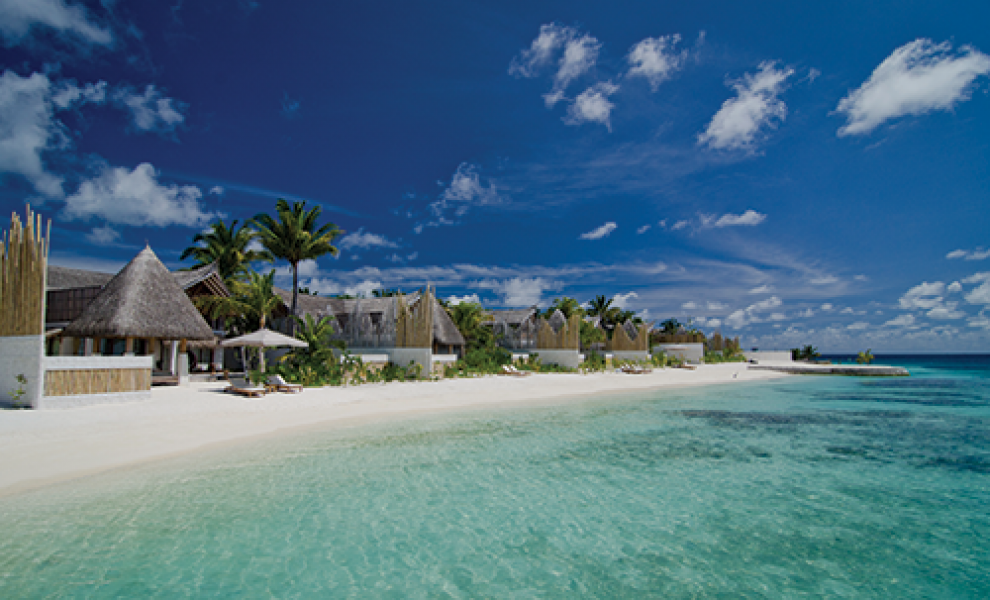Jumeirah Vittaveli Beach Villa View1
