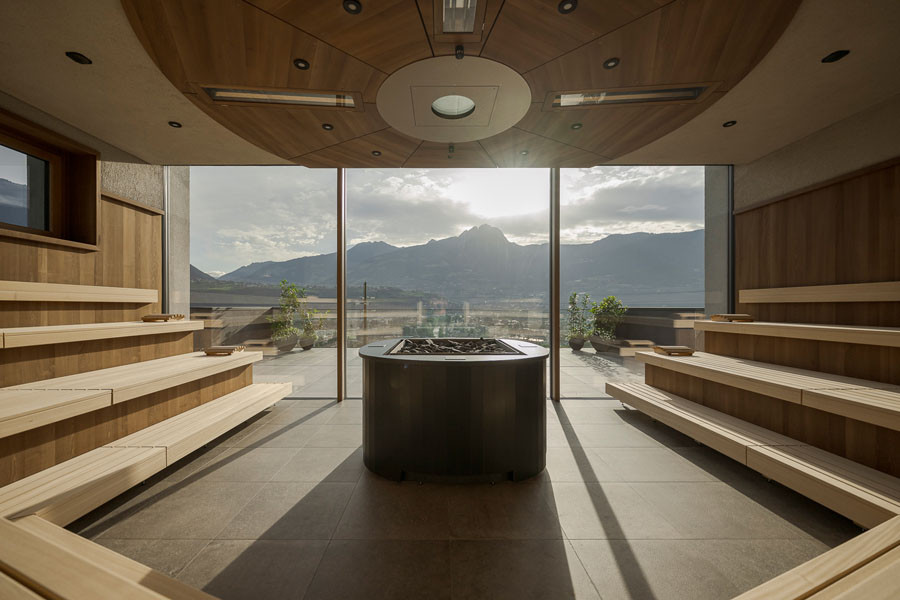 2 Geniesserhotel La Maiena Meran Resort Panoramasauna bella vista Foto Armin Terzer