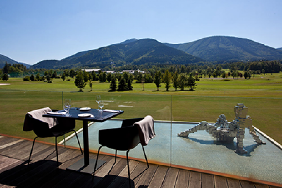 17. Interior restaurant terrace