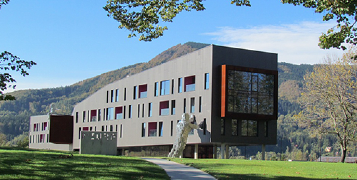 2. Eterior day back view