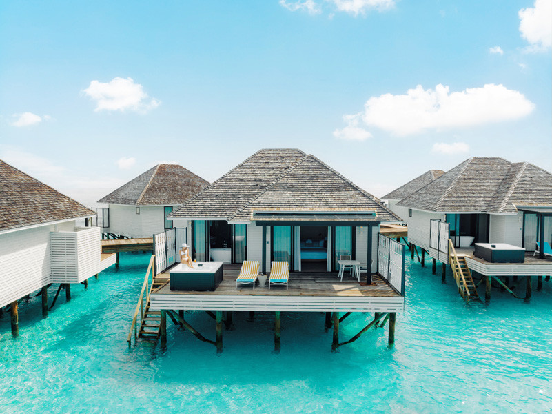 3 Nova Maldives Watervilla with jacuzzi 1
