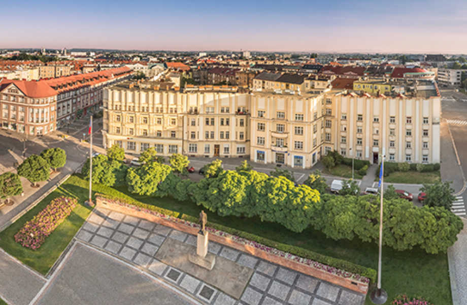 Koeniggraetz MasarykovoPlatz UPVISION CzechTourismi4