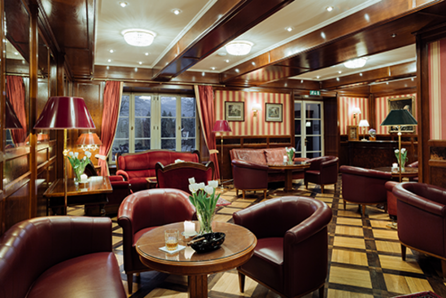 Roter Salon7