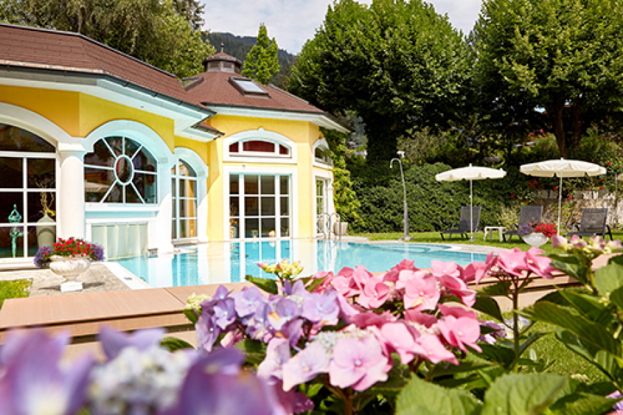 Blumen pool
